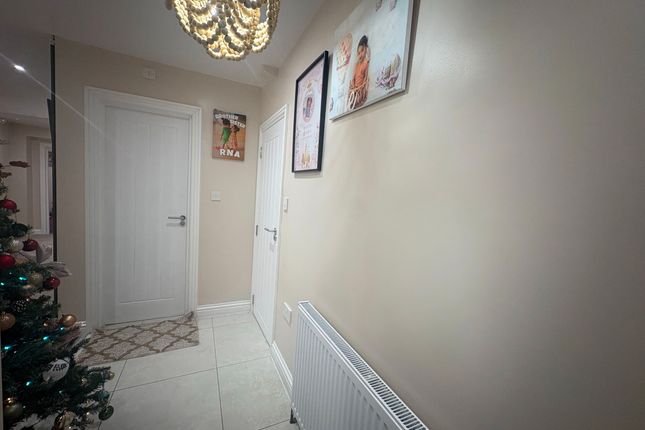130 Wentworth Crescent, Hayes photo 4