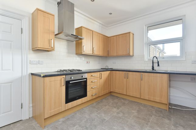Upper Flat, 70 Sea Street, Kent photo 3