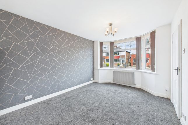 71, Earnshaw Drive, Leyland photo 2