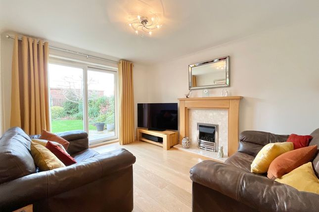6 Thorn Tree Drive, Crewe photo 2
