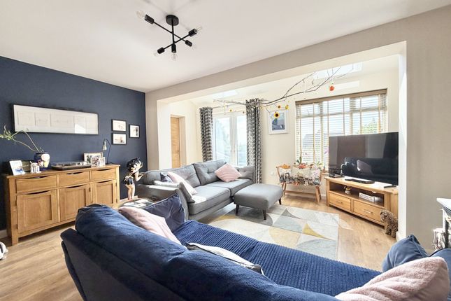 34, Berkshire Drive, Exeter photo 3