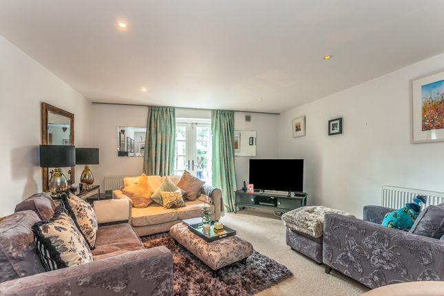 Flat 4, Ray Mill Inn, Maidenhead photo 4