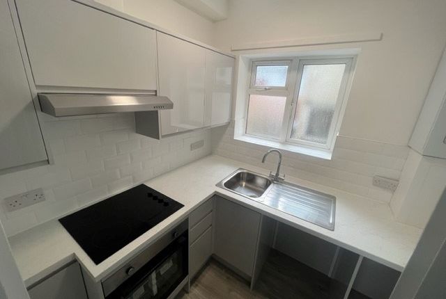 Studio to rent in Old Christchurch Road, Bournemouth