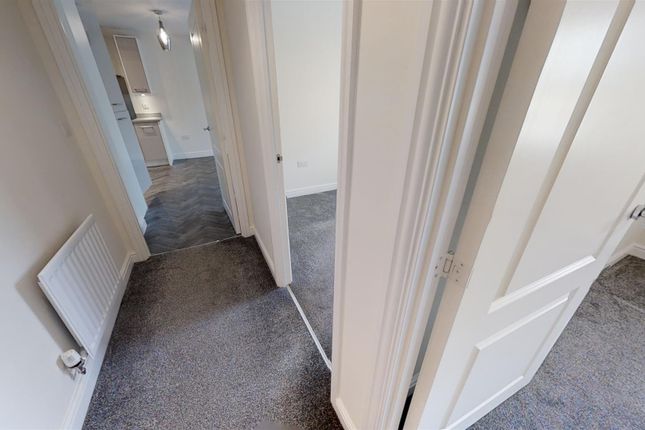 Flat to rent in Baytree Court, Prestwich, Manchester