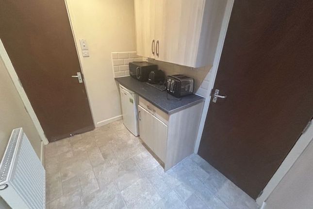 53, Bright Street, Swindon photo 3