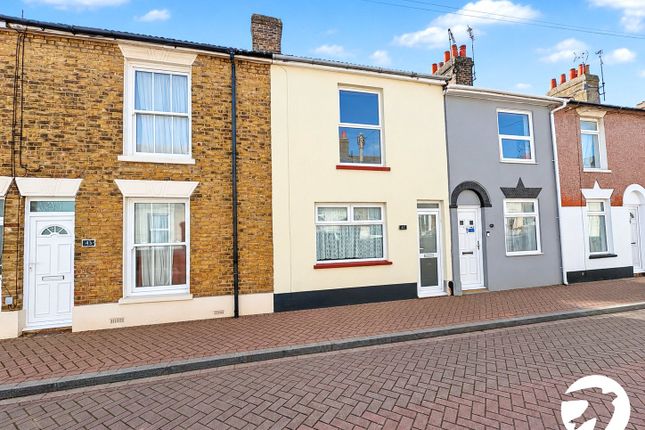 3-bed terraced on James Street, Kent, £1,250/mo
