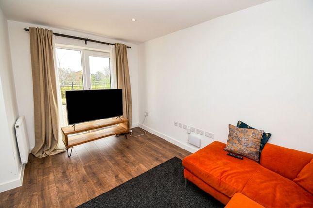 40 Grandstand Avenue, Salford photo 3