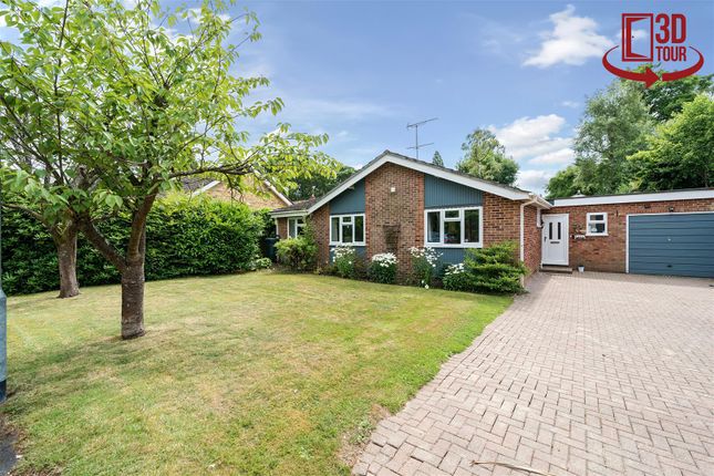 Thumbnail Detached bungalow for sale in Parkway, Crowthorne, Berkshire