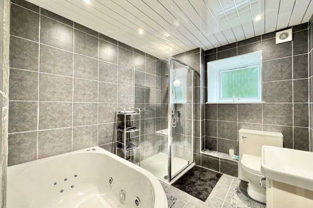 26, Head Street, Beith photo 3