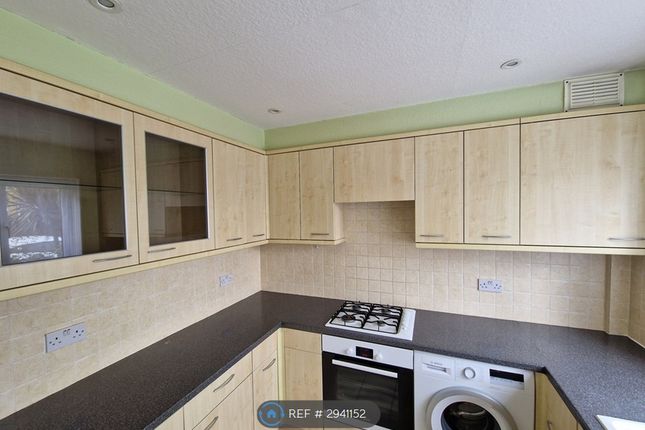 Farthings Close, Eastcote, Pinner photo 3