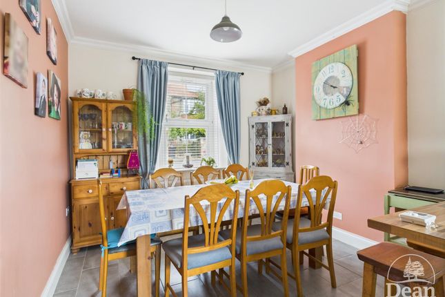 21, Belle Vue Road, Cinderford photo 4