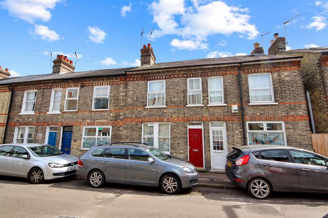 Terraced house for sale in Thoday Street, Cambridge