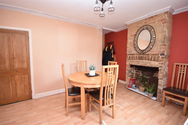 Terraced house for sale in Wing Road, Linslade