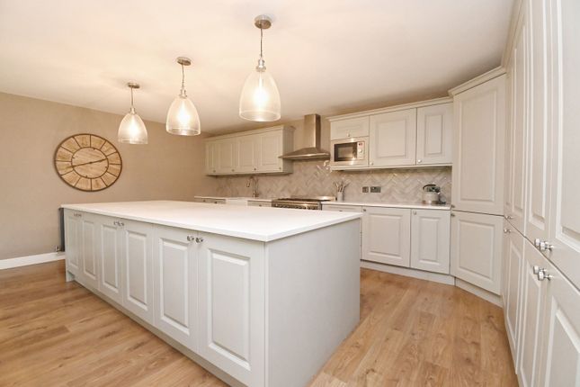 87, Stead Lane, Barnsley photo 5