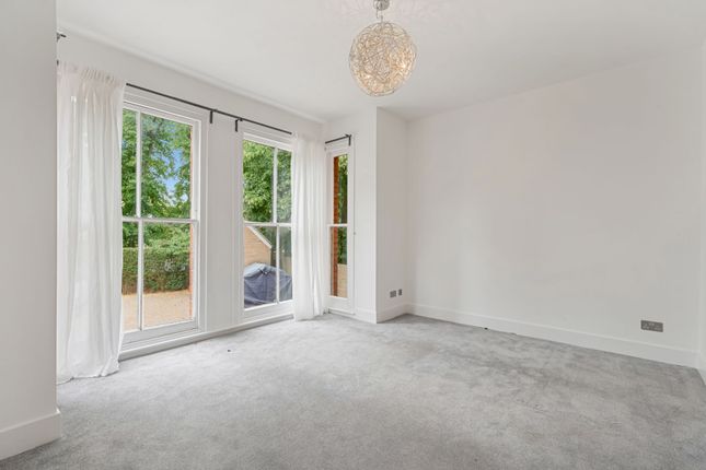 Flat 1, The Chateau, Carshalton photo 3