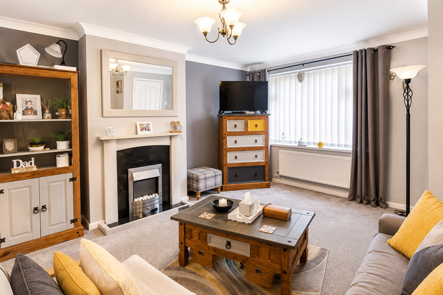 7 Greenhill Road, Heighington Village, Newton Aycliffe photo 2