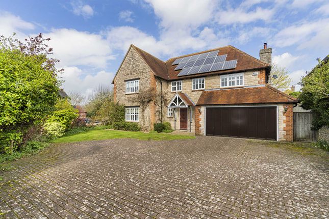 Thumbnail Detached house for sale in Oxford Road, Cumnor