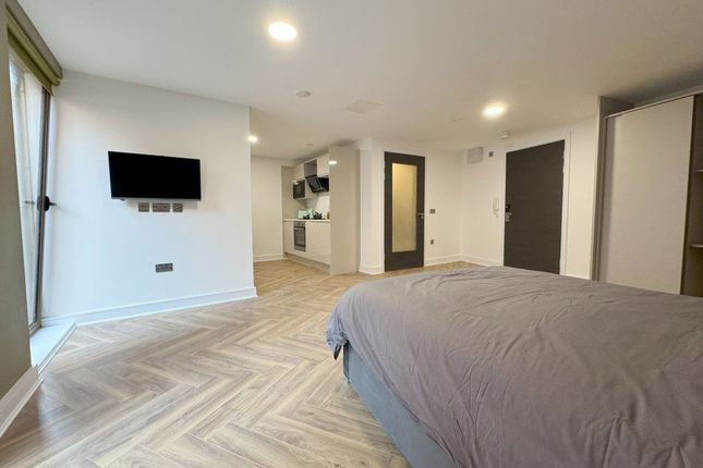 Vista Square - X  Large Studio, Vista Square - ALL BILLS INC, 5 Oldham Place photo 2