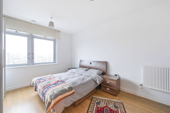 Thumbnail Flat for sale in Ross Way E14, Limehouse, London,