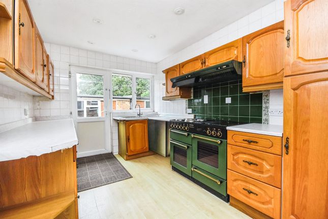 62, Butlers Way, Halstead photo 3