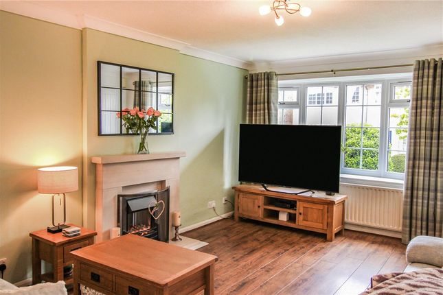 68, Aire Grove, Leeds photo 4