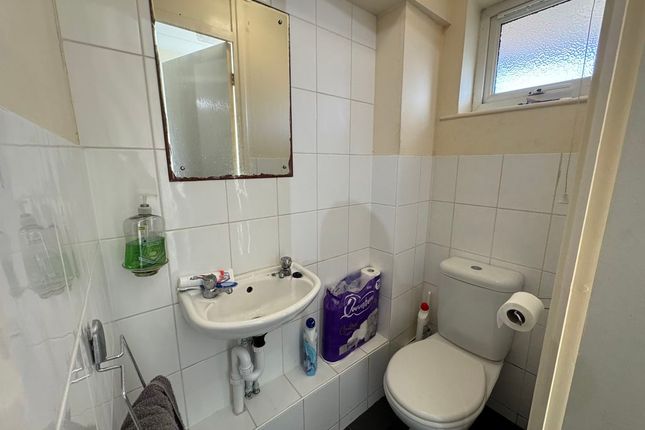 Room 2, 110, Bradshaw Road, Chichester photo 5