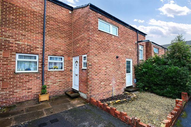 3-bed house on Cornish Close, Basingstoke, £295,000