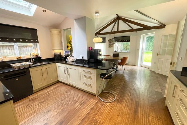 9 Oakleigh, Knutsford photo 2