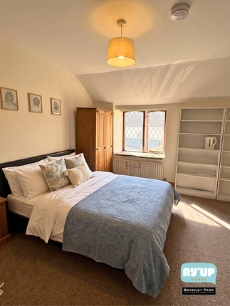 Room 4, 48 High Street, Rotherham photo 3