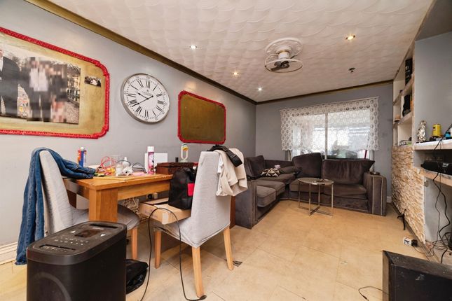 26, Faircourt, Hull photo 2