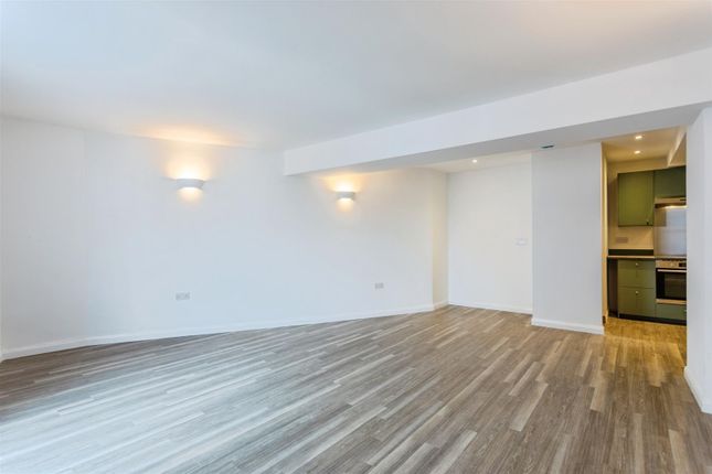 Flat 1, Merchants House, Axminster photo 2