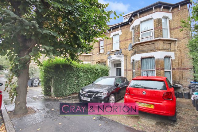 Flat to rent in Oakfield Road, Croydon