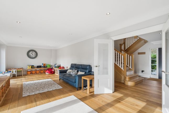 Acacia House, Birkett Way, Chalfont St Giles photo 3