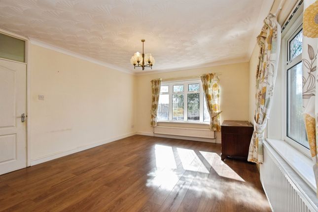 1, Hazel Court, Ebbw Vale photo 3