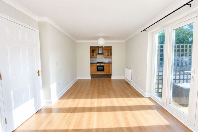 Flat 3, St. Georges Court, Epsom photo 2
