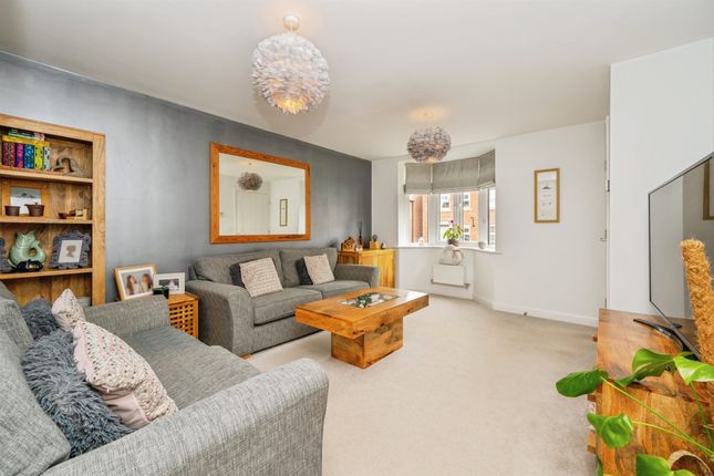 8, Barton Drive, Ashbourne photo 3