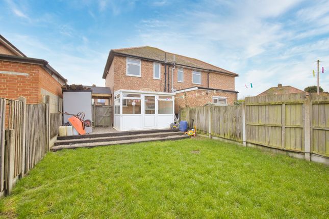 18, Bursill Crescent, Ramsgate photo 4