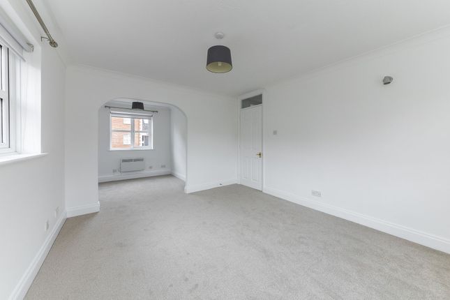 5 Field Gardens, Abingdon photo 3