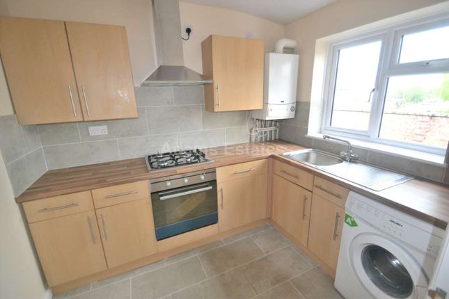 Thumbnail Flat to rent in Reading Road, Pangbourne