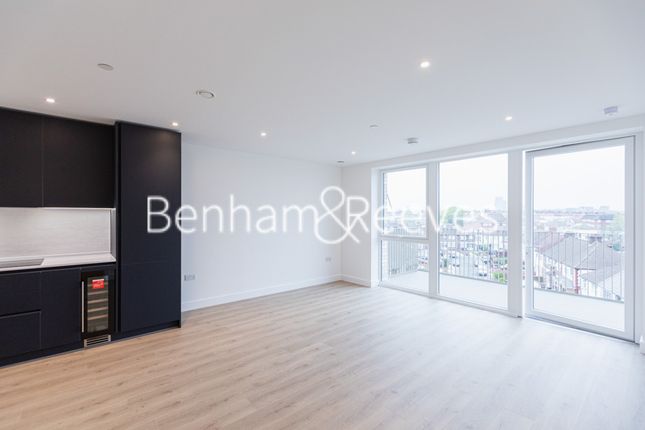 Thumbnail Flat to rent in Beresford Avenue, Wembley