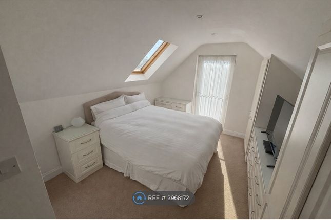 Ridgeway Avenue, Barnet photo 4