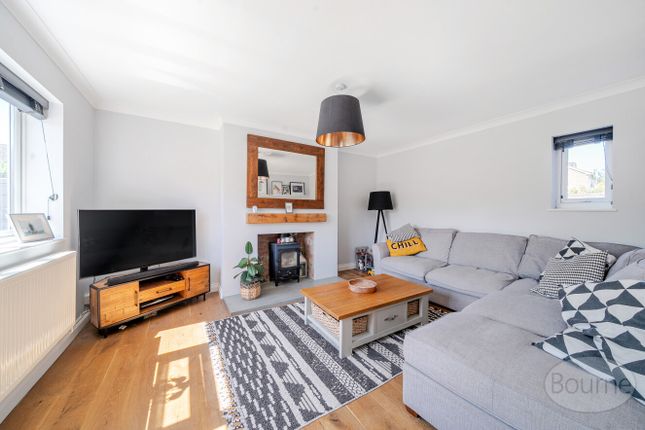 3, Knights Road, Farnham photo 2
