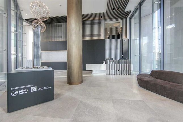 Flat for sale in Chronicle Tower, 261B City Road, London
