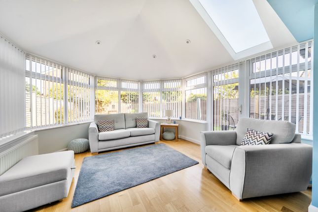 3 Oakmeadow Close, Emsworth photo 3