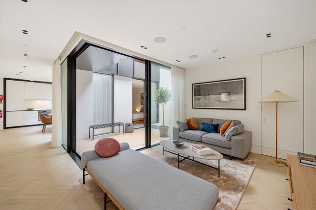 Thumbnail Flat for sale in Park Crescent, Marylebone