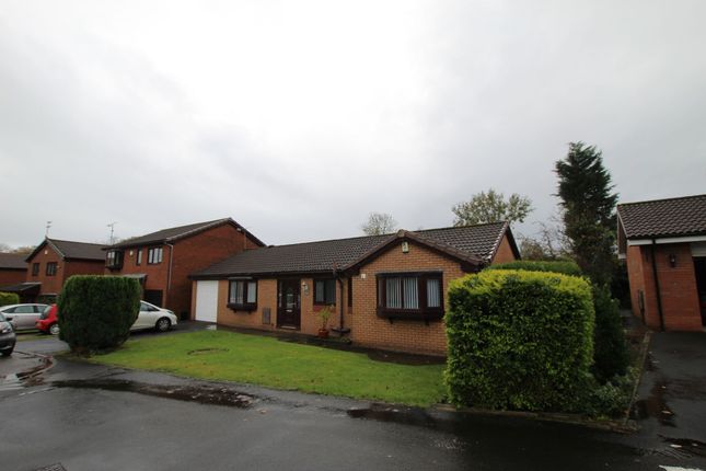 11 Upper Passmonds Grove, Rochdale photo 2