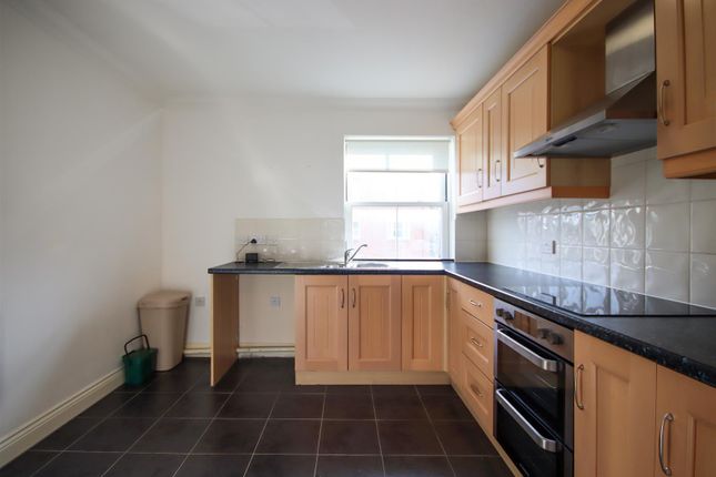50, Winfarthing Court, Ely photo 3