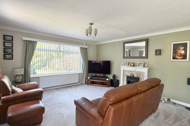 3, Roselands, Bexhill-on-Sea photo 3