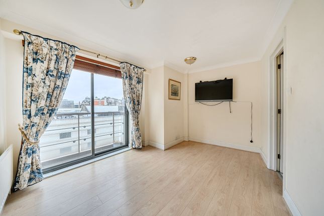 Vauxhall Bridge Road, SW1, Victoria photo 2