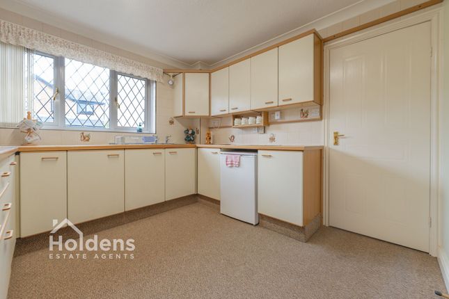 2 Malton Drive, Preston photo 4